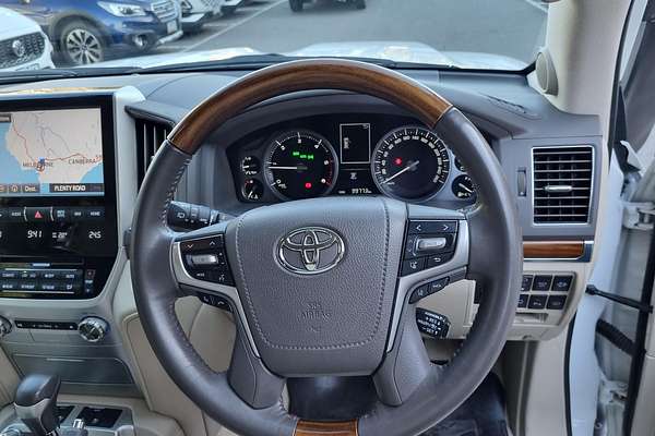 2017 Toyota Landcruiser Sahara VDJ200R