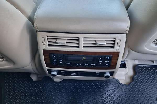 2017 Toyota Landcruiser Sahara VDJ200R