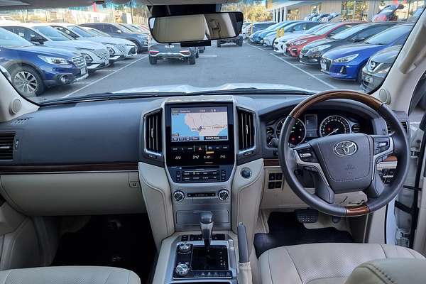 2017 Toyota Landcruiser Sahara VDJ200R
