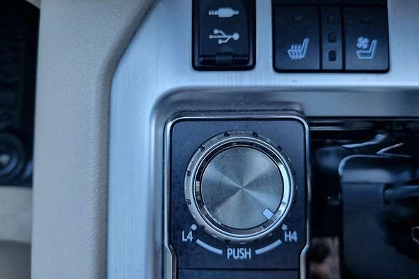 2017 Toyota Landcruiser Sahara VDJ200R