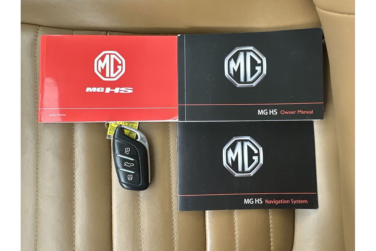 2022 MG HS Essence SAS23