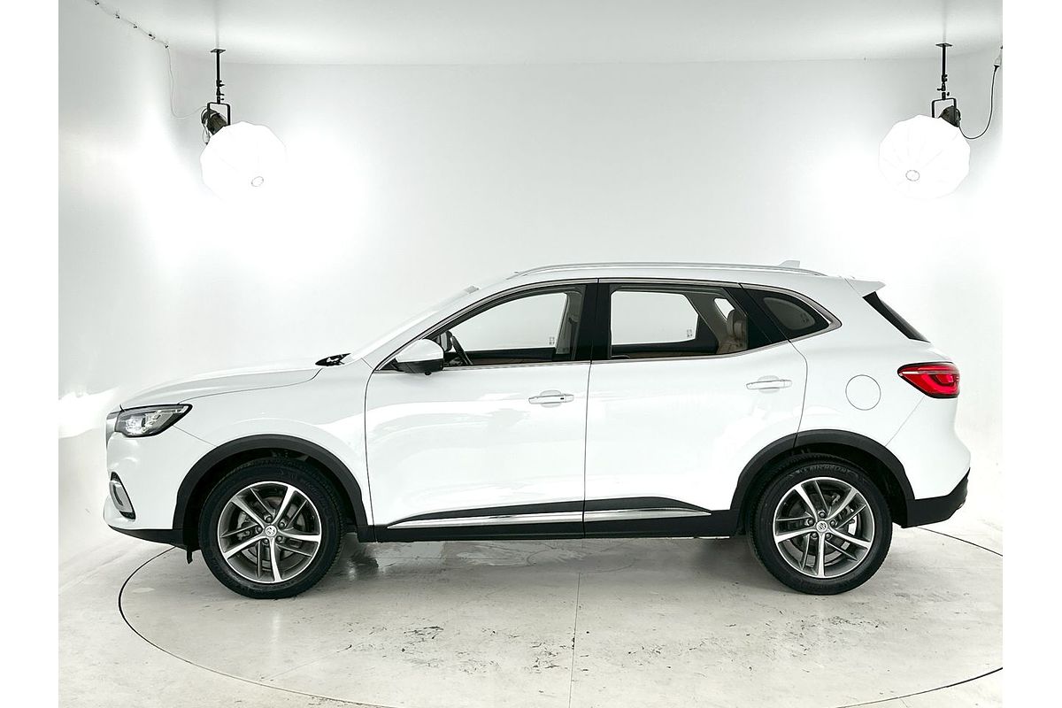 2022 MG HS Essence SAS23