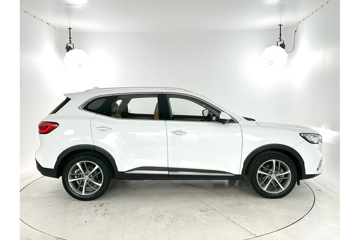 2022 MG HS Essence SAS23