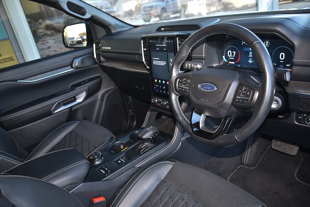 2024 Ford Everest Platinum