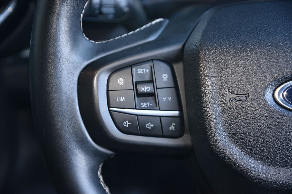 2024 Ford Everest Platinum