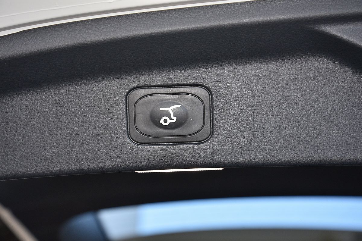 2024 Ford Everest Platinum