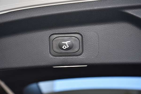 2024 Ford Everest Platinum
