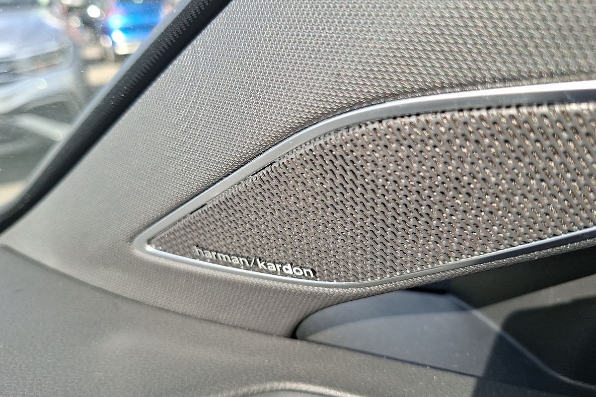 2024 Volkswagen Golf R 8