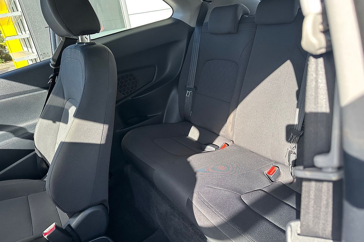 2015 Kia Rio S UB