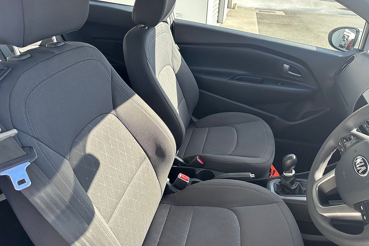 2015 Kia Rio S UB