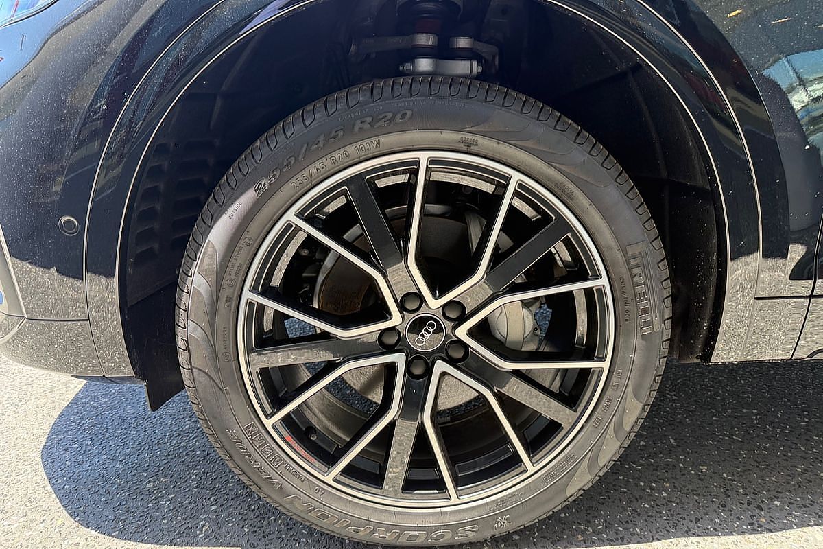 2024 Audi Q5 45 TFSI Sport FY