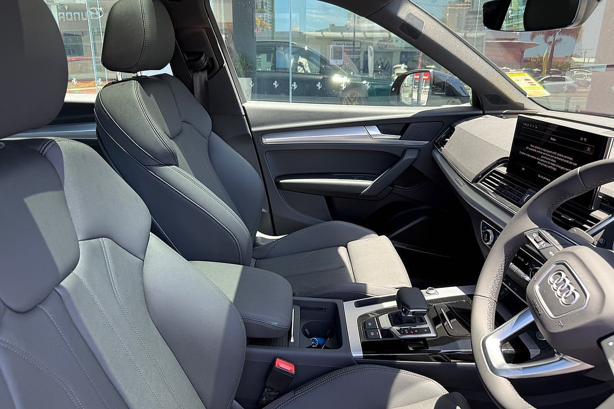 2024 Audi Q5 45 TFSI Sport FY