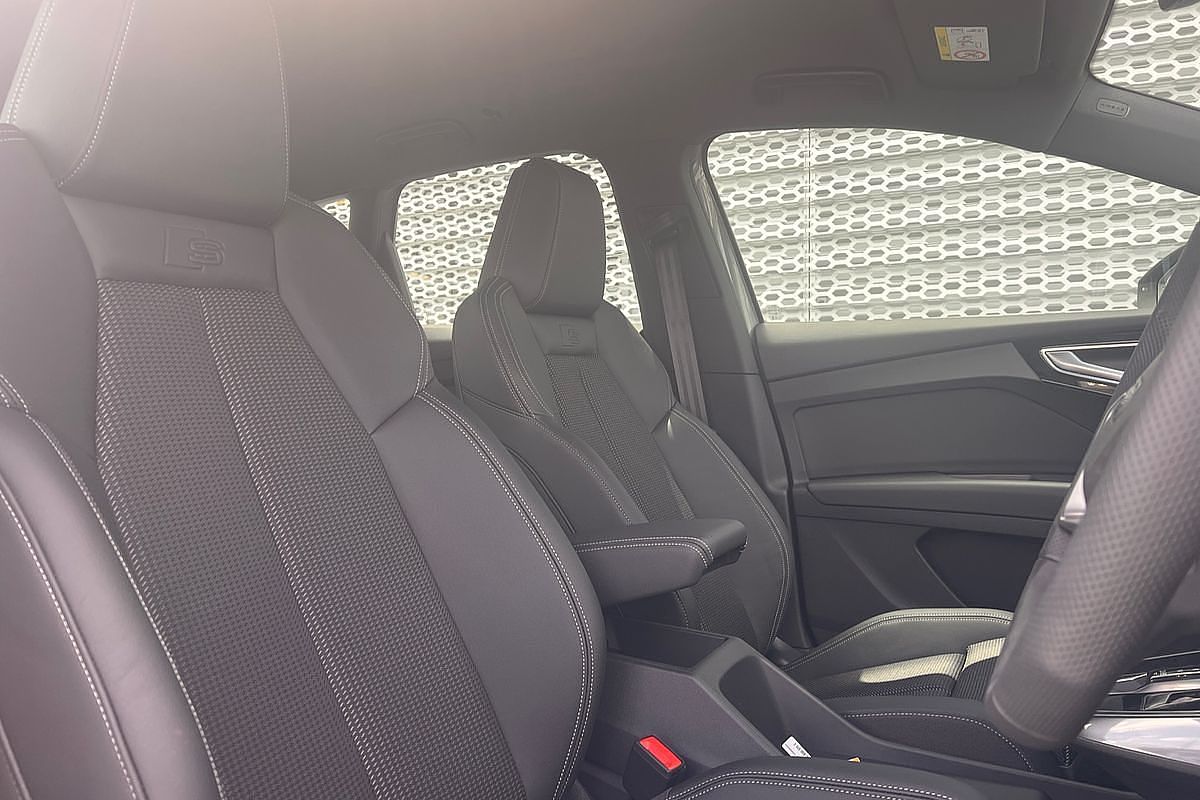 2024 Audi Q4 e-tron 45 F4