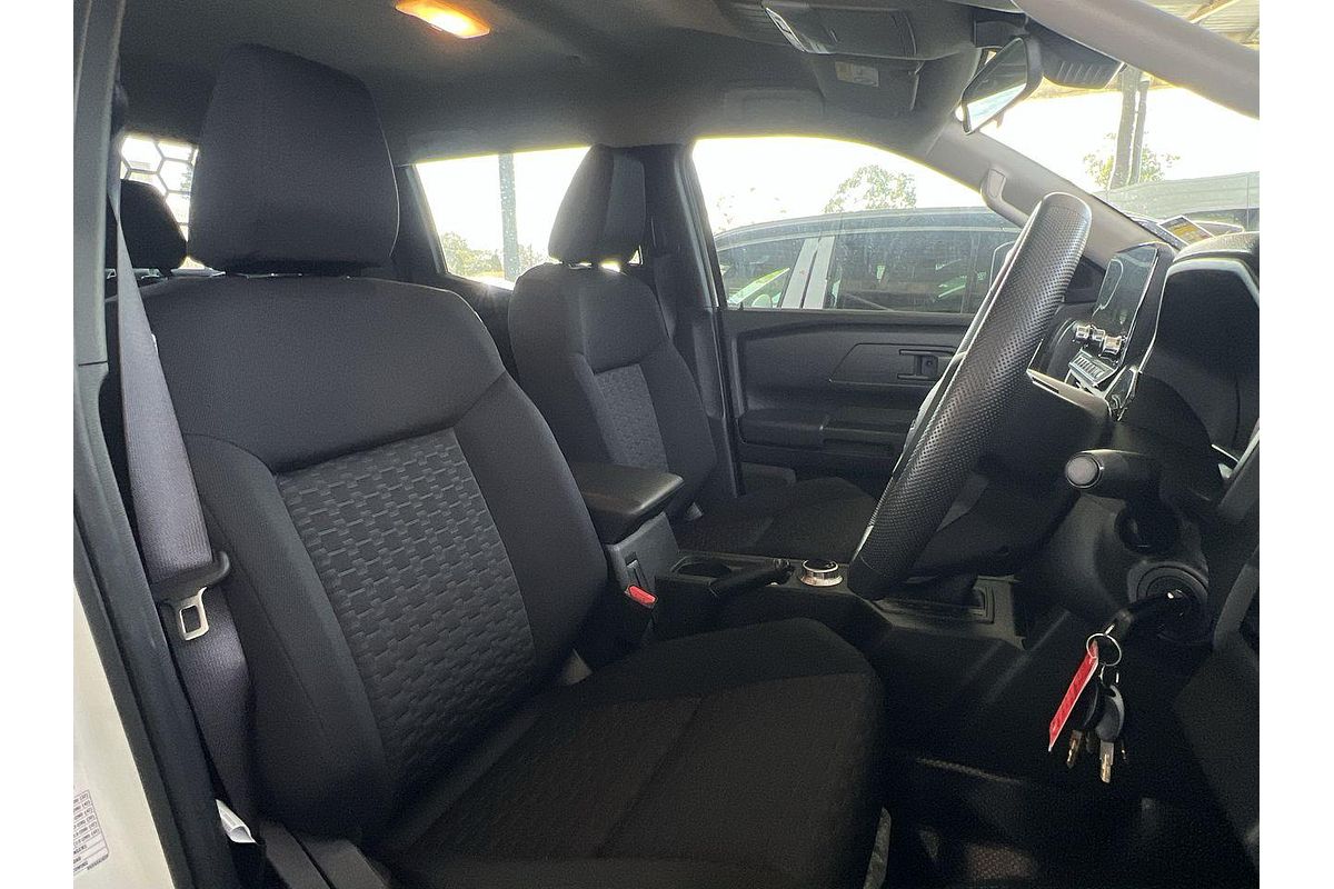 2025 Mitsubishi Triton GLX MV 4X4