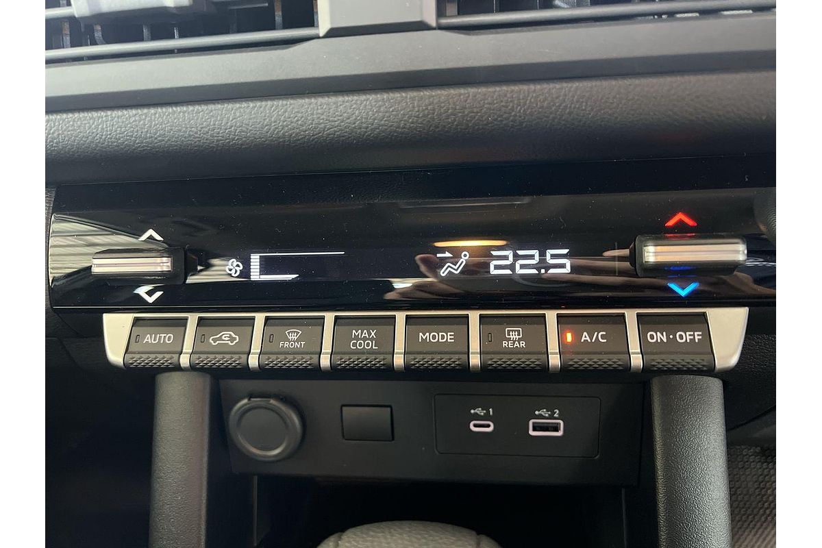2025 Mitsubishi Triton GLX MV 4X4