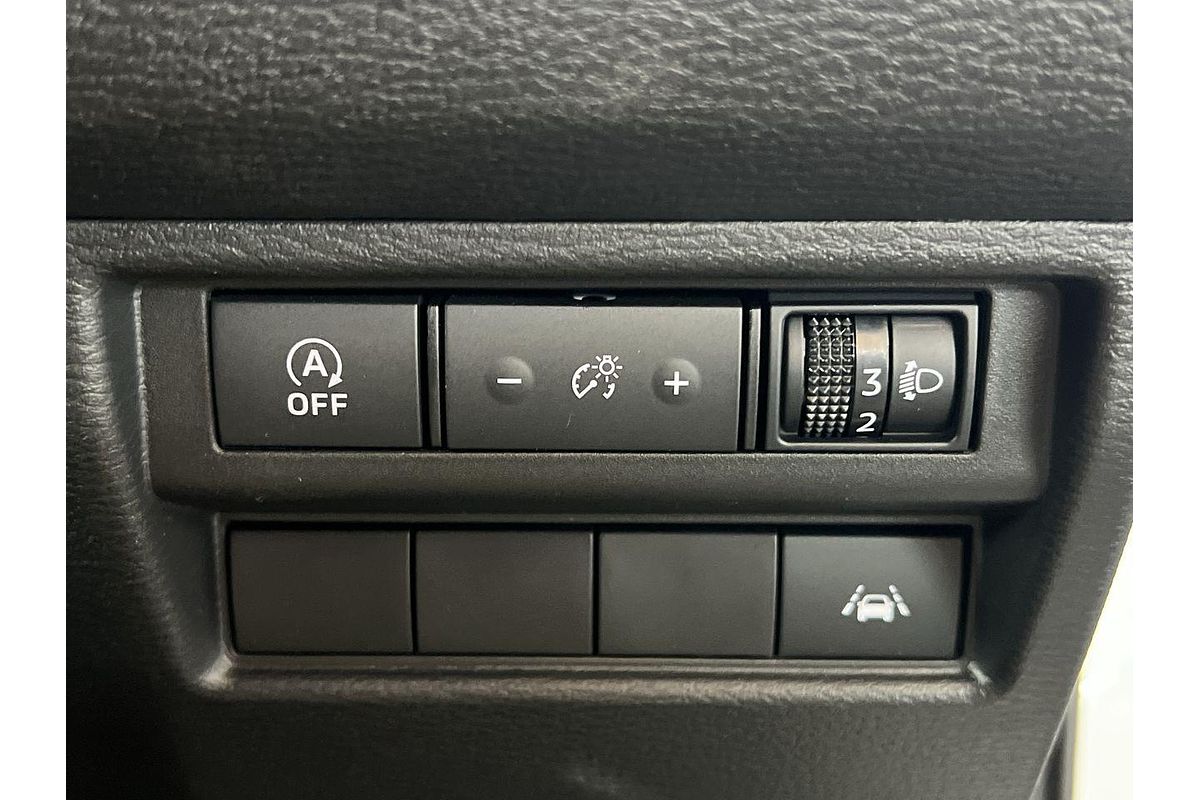2025 Mitsubishi Triton GLX MV 4X4