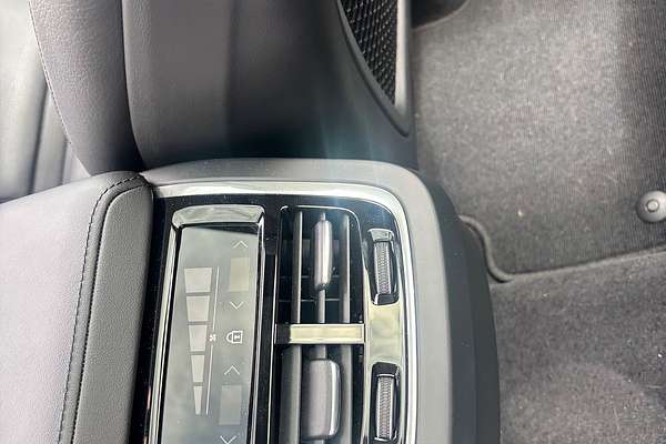 2023 Volvo XC60 Ultimate B6 Dark