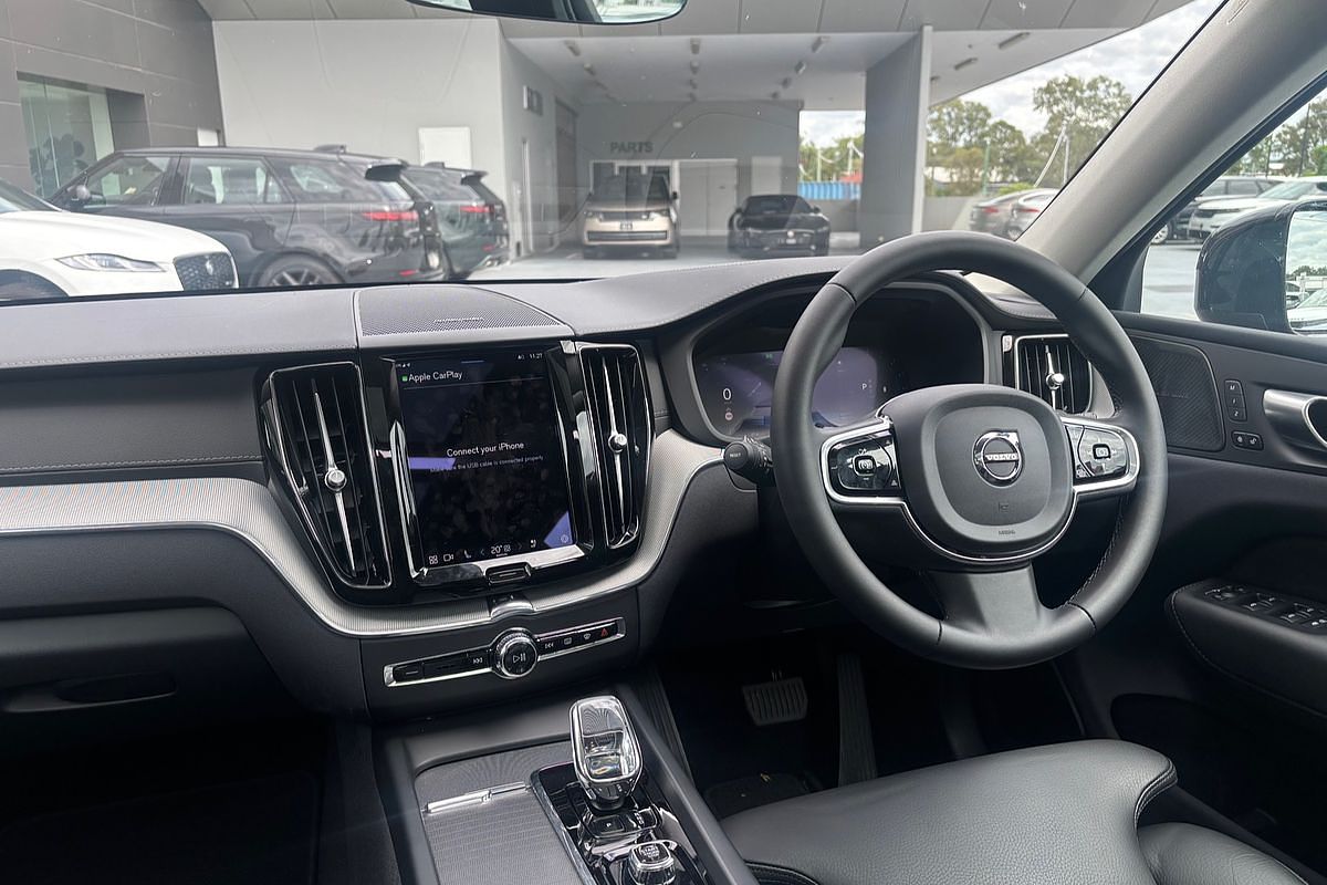 2023 Volvo XC60 Ultimate B6 Dark
