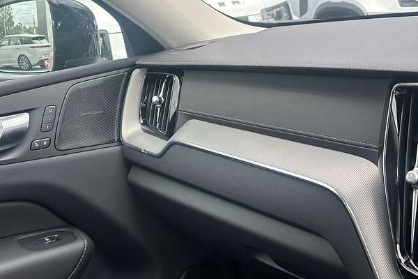 2023 Volvo XC60 Ultimate B6 Dark