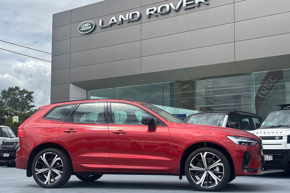 2023 Volvo XC60 Ultimate B6 Dark