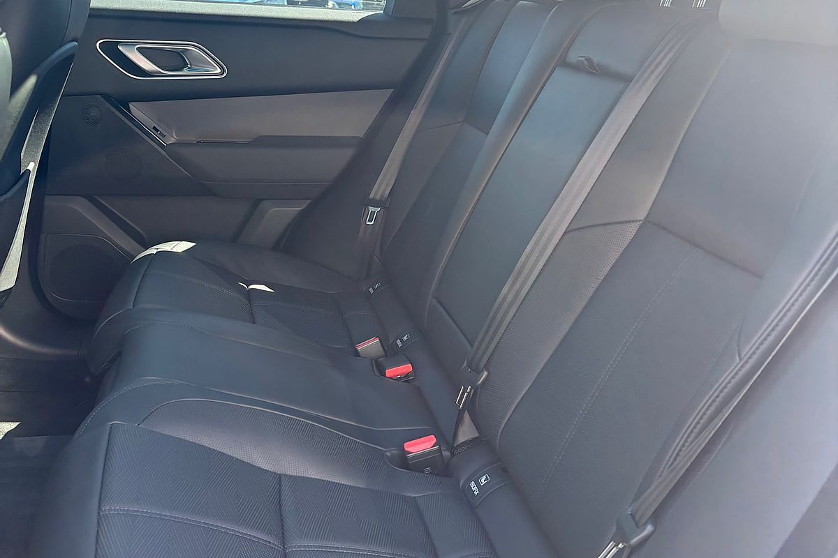 2024 Land Rover Range Rover Velar PHEV P400e Dynamic HSE L560