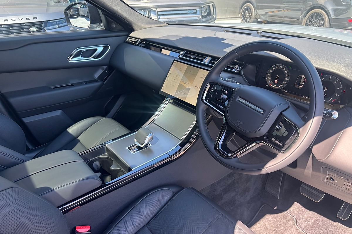 2024 Land Rover Range Rover Velar PHEV P400e Dynamic HSE L560