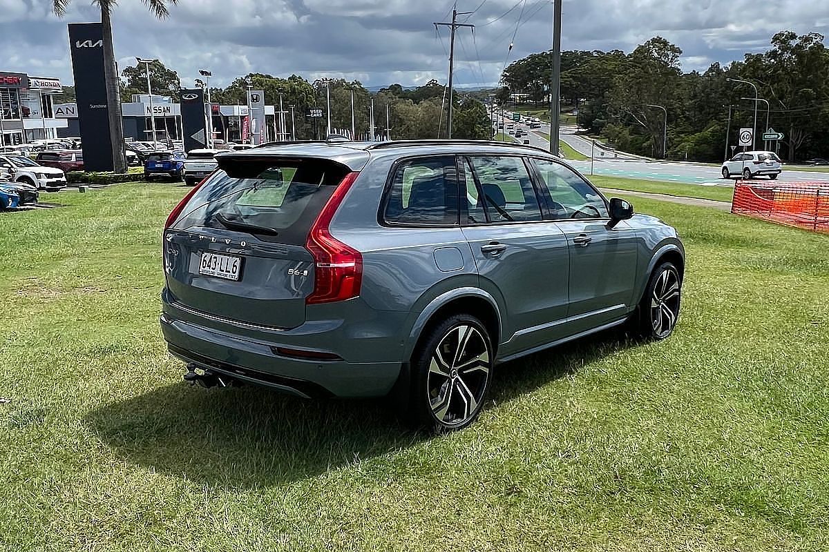 2023 Volvo XC90 Ultimate B6 Dark