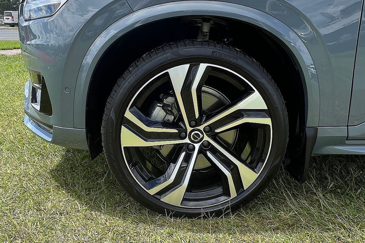 2023 Volvo XC90 Ultimate B6 Dark