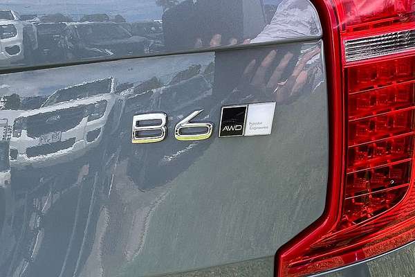 2023 Volvo XC90 Ultimate B6 Dark