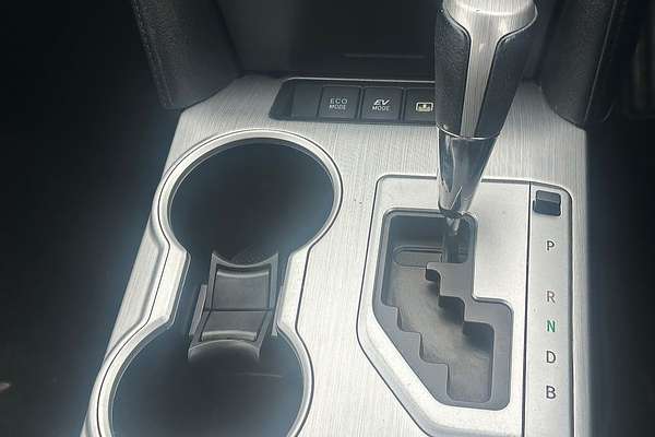 2013 Toyota Camry Hybrid HL AVV50R
