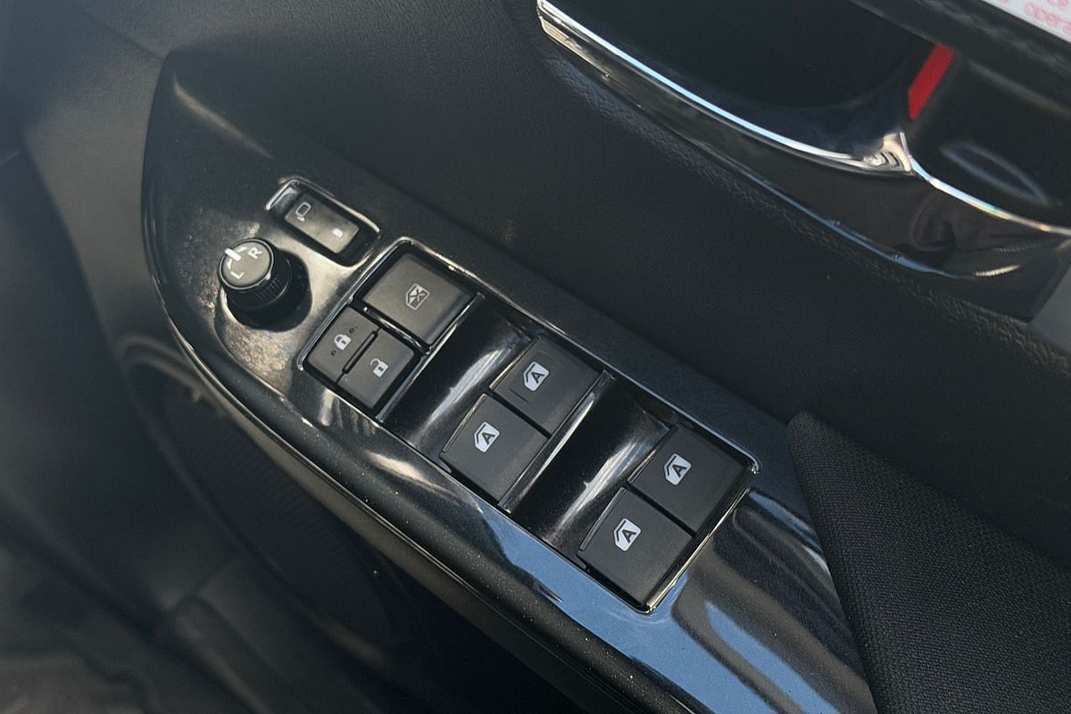 2019 Toyota Hilux SR5 GUN126R 4X4