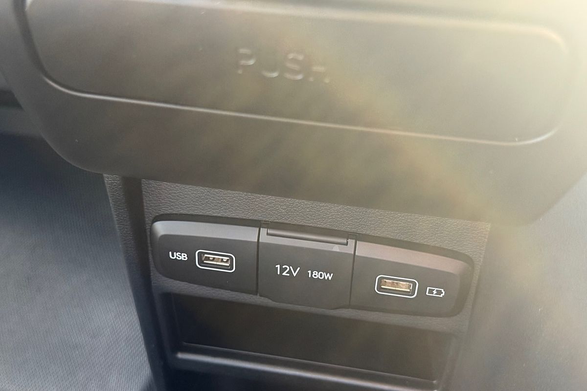 2023 Hyundai STARIA LOAD US4.V2