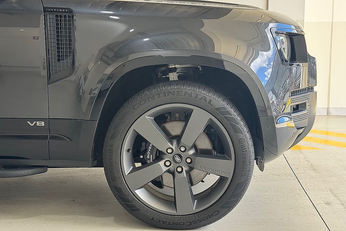 2021 Land Rover Defender 110 P525 V8 L663