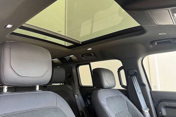 2021 Land Rover Defender 110 P525 V8 L663