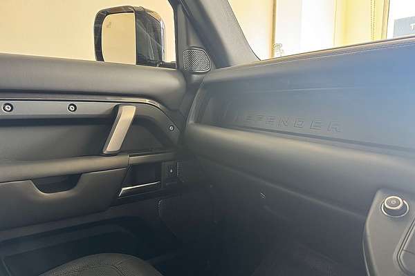 2021 Land Rover Defender 110 P525 V8 L663