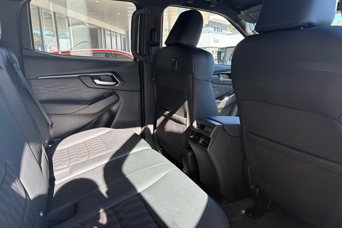 2024 Isuzu D-MAX X-TERRAIN 4X4