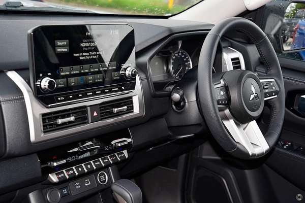 2024 Mitsubishi Triton GLS MV 4X4