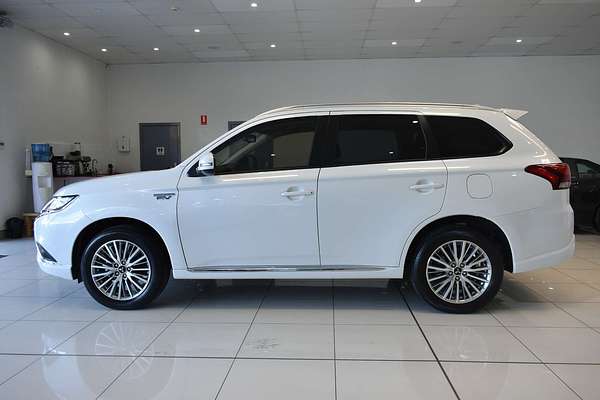 2020 Mitsubishi Outlander ES ZL