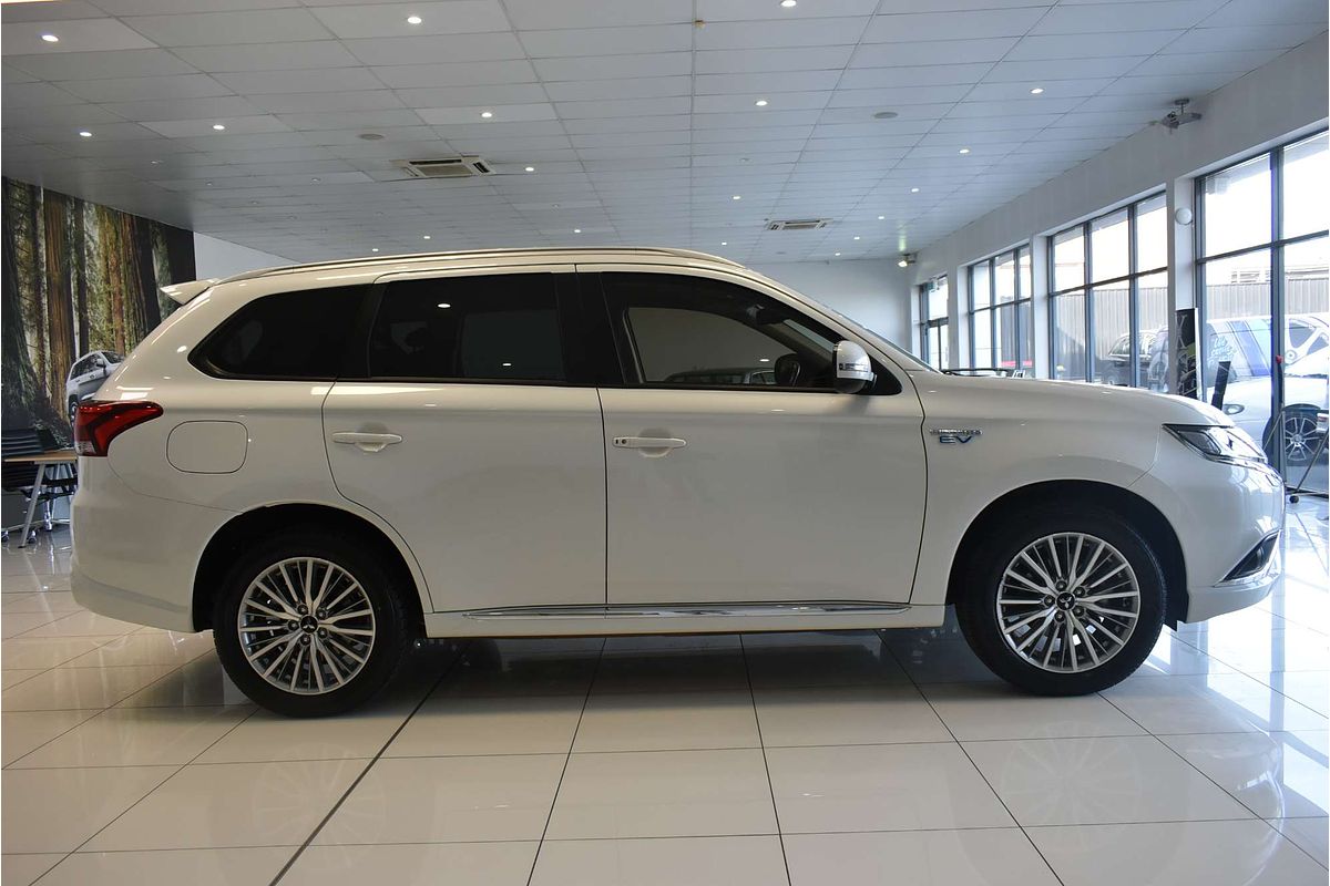 2020 Mitsubishi Outlander ES ZL
