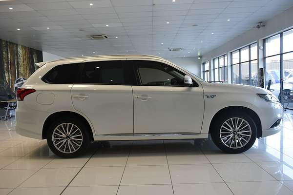 2020 Mitsubishi Outlander ES ZL