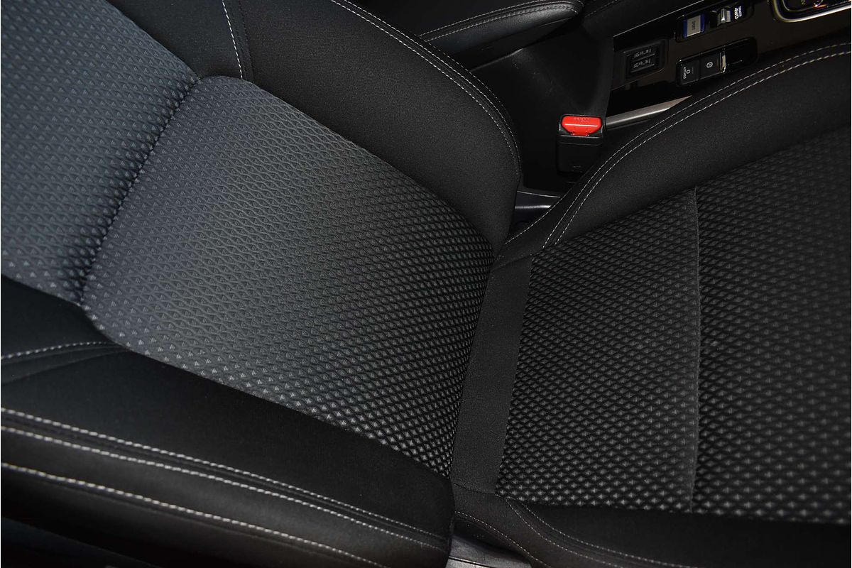 2020 Mitsubishi Outlander ES ZL