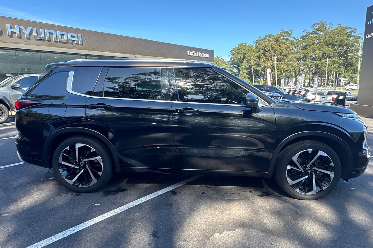 2022 Mitsubishi Outlander Exceed Tourer ZM