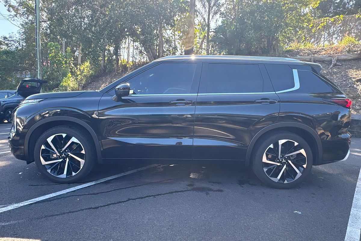 2022 Mitsubishi Outlander Exceed Tourer ZM