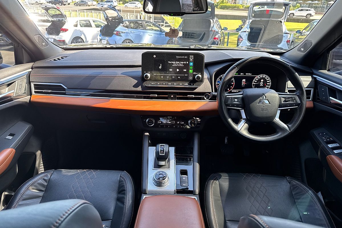 2022 Mitsubishi Outlander Exceed Tourer ZM