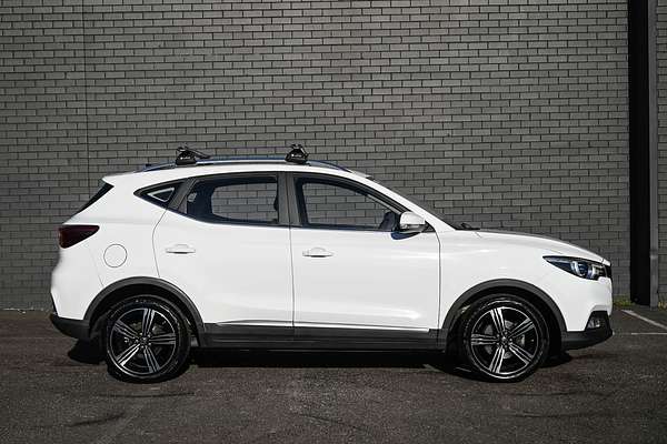 2018 MG ZS Essence AZS1