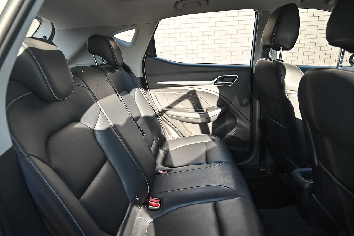 2018 MG ZS Essence AZS1