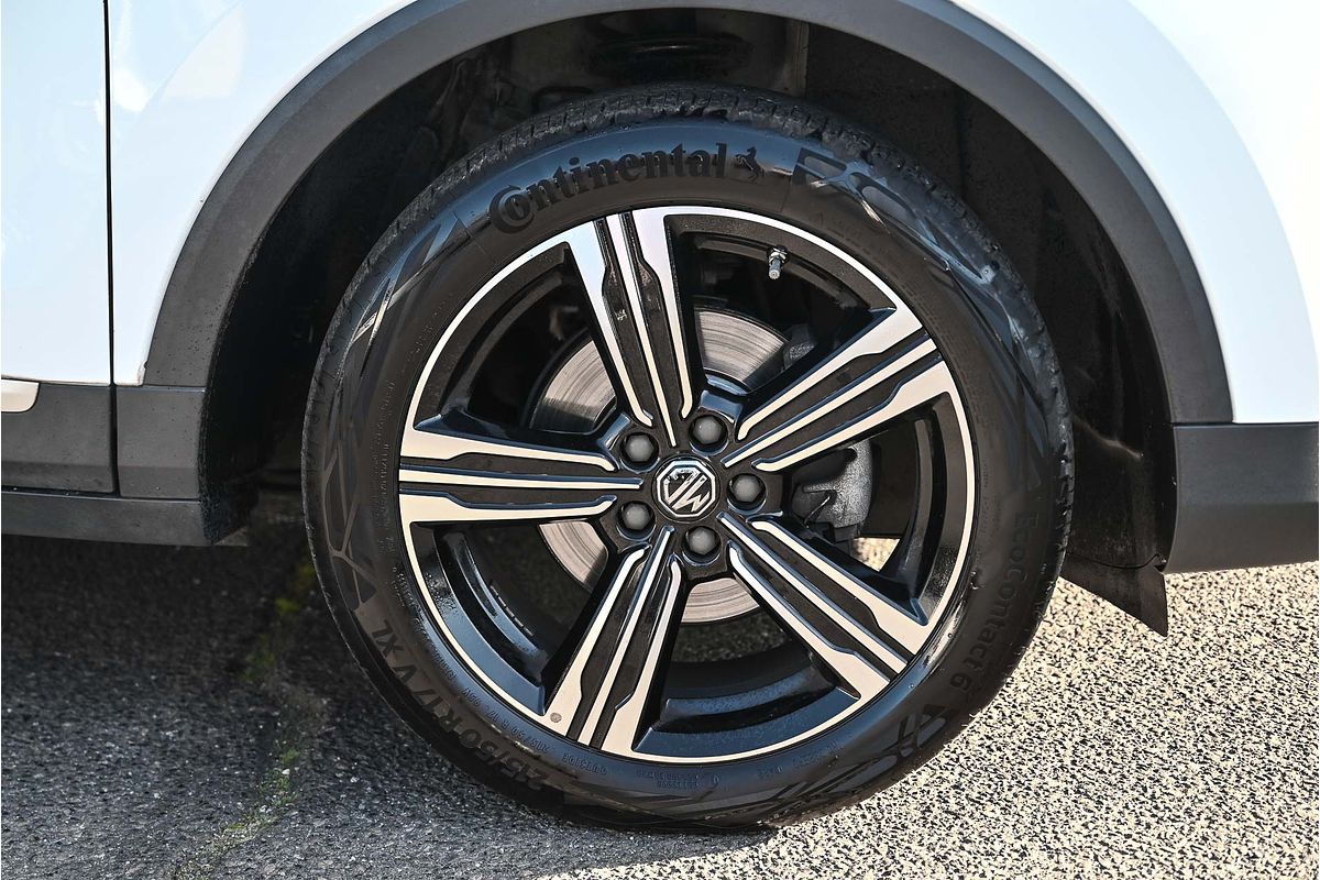2018 MG ZS Essence AZS1