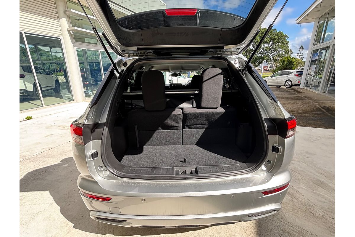 2024 Mitsubishi Outlander LS ZM