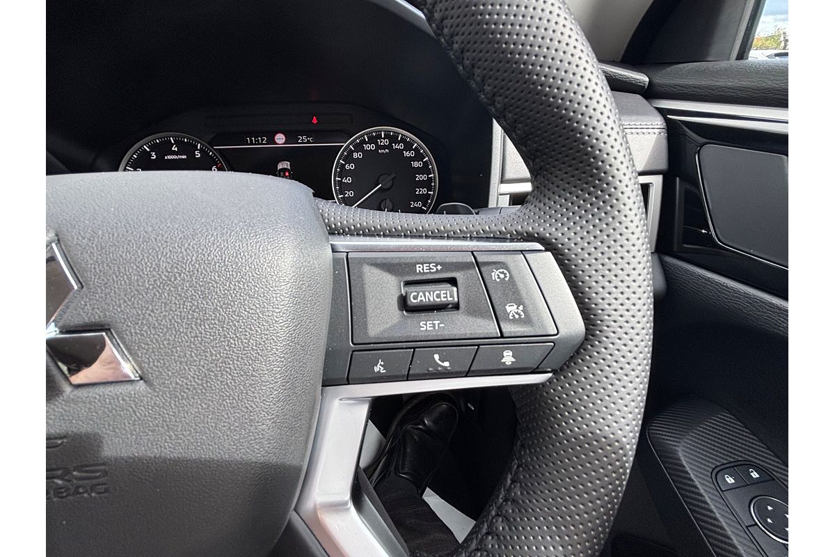 2024 Mitsubishi Outlander LS ZM