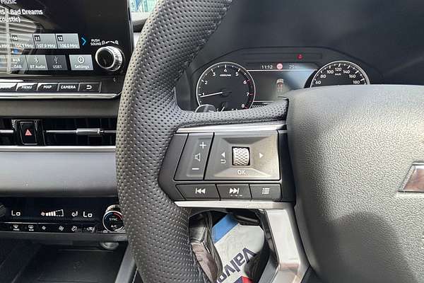 2024 Mitsubishi Outlander LS ZM